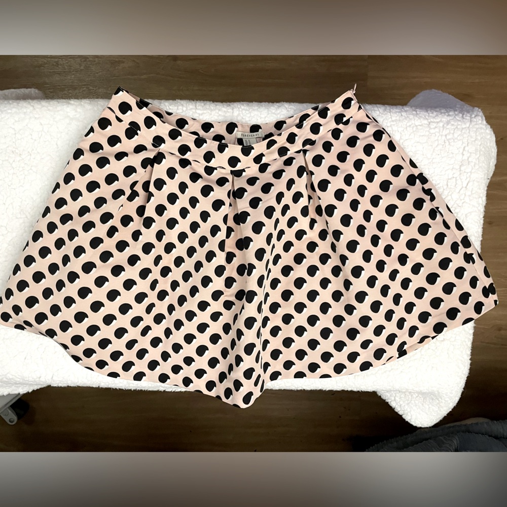 Polka-Dot Pleated Skirt